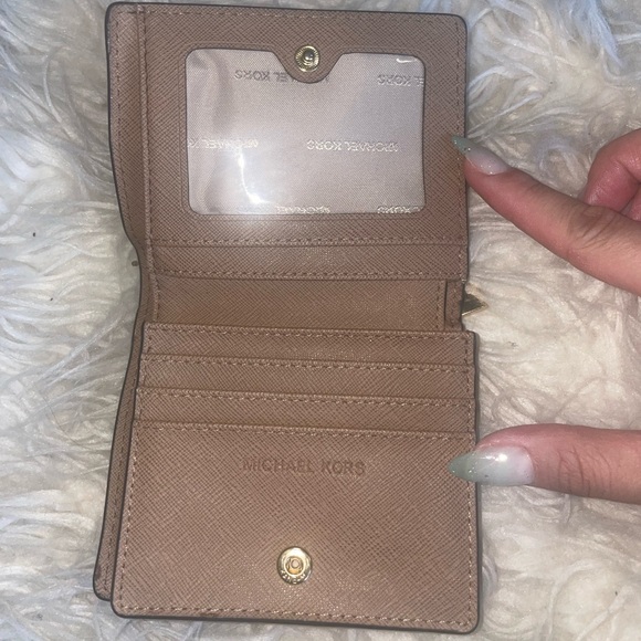 Michael Kors Wallet - Picture 2 of 6